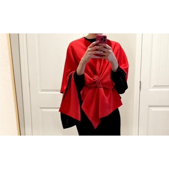 Red scarf - Picture 2 of 3